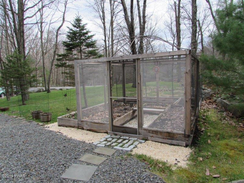 334 Maple Ridge Drive Hawley, PA 18428 - Photo 6 of 72 7 Garden