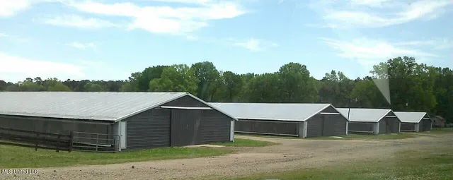 $160,000 | 1201 Vfw Road, Lake, MS 39092