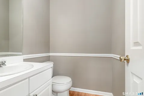 $624,900 | 6 Rollwood Drive, Guilford, CT 06437