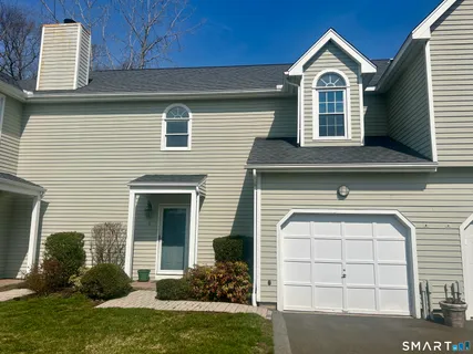 $624,900 | 6 Rollwood Drive, Guilford, CT 06437