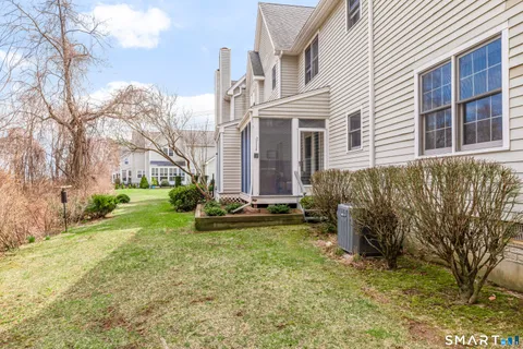 $624,900 | 6 Rollwood Drive, Guilford, CT 06437