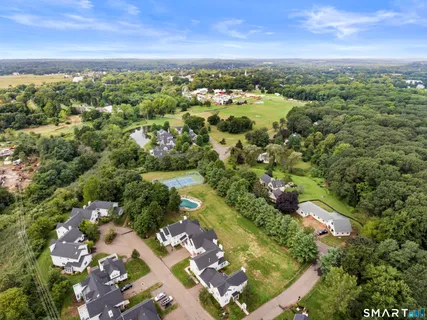 $624,900 | 6 Rollwood Drive, Guilford, CT 06437