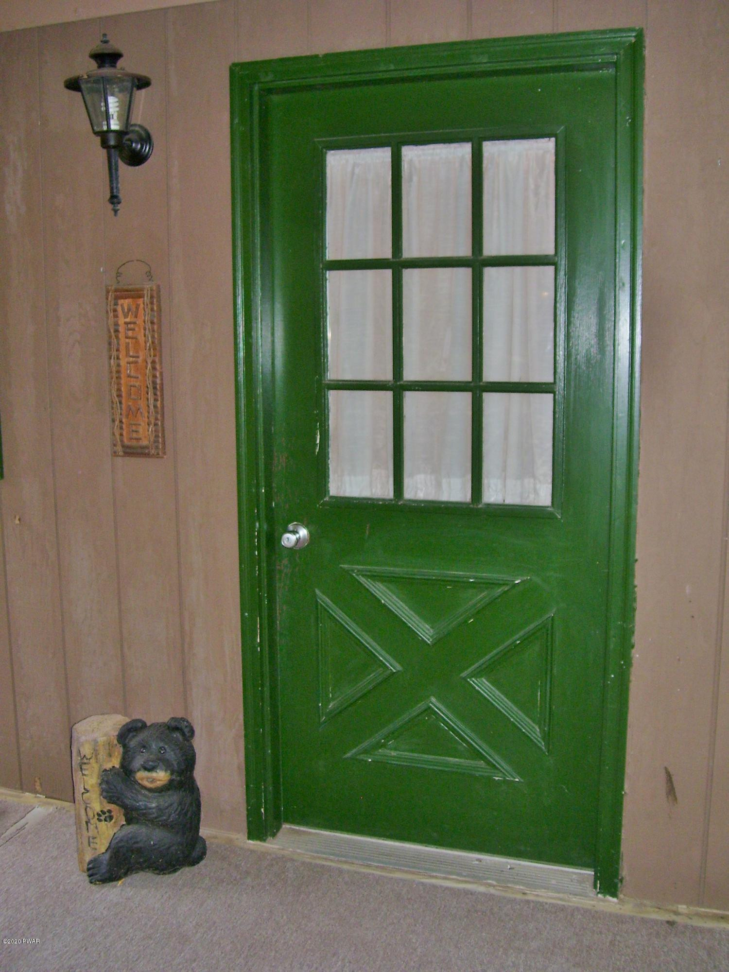1132 Mustang Road Lake Ariel, PA 18436 - Photo 3 of 60 Entry Way