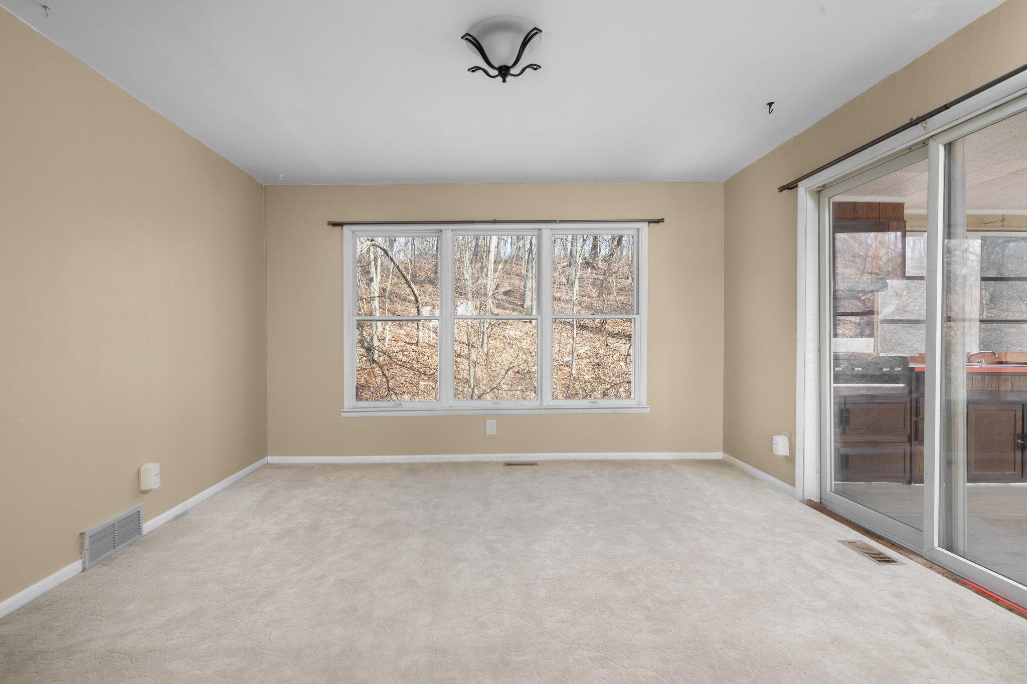 21110 Kaiser Road Gregory, MI 48137 - Photo 11 of 73 27-web-or-mls-DSC02497