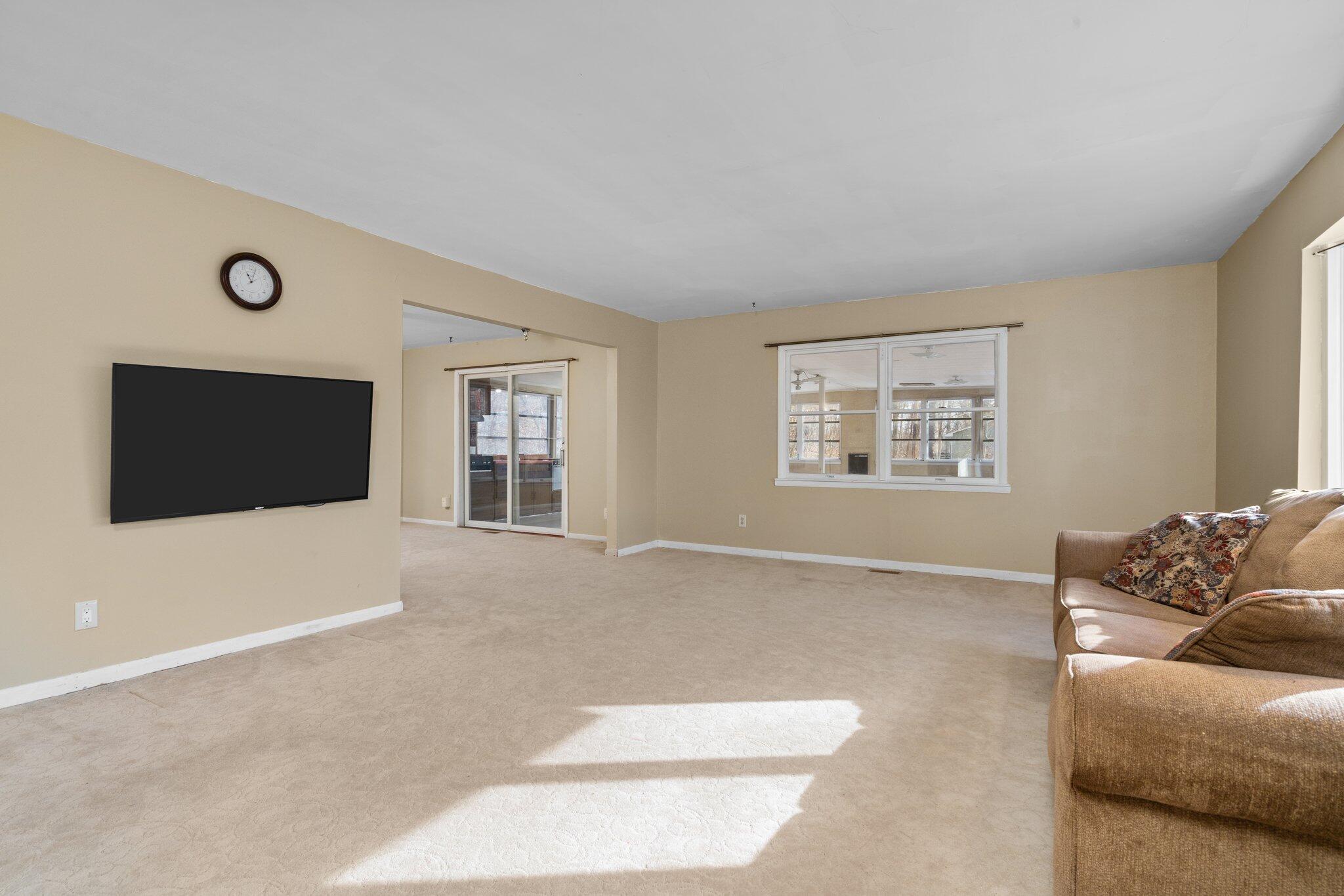 21110 Kaiser Road Gregory, MI 48137 - Photo 8 of 73 33-web-or-mls-DSC02534