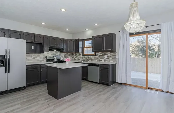 $274,900 | 3514 Wilder Drive, Bloomington, IL 61704