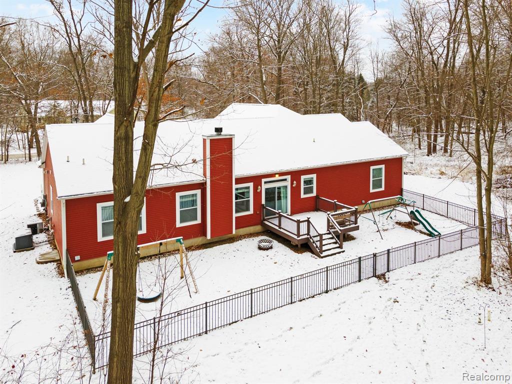 648 Jennings Road Whitmore Lake, MI 48189 - Photo 39 of 44 Gallery Image 39
