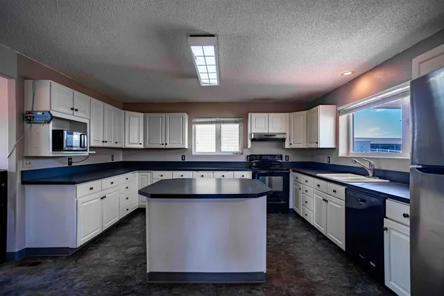 $900,000 | 18850 West Elder Road, Worley, ID 83876