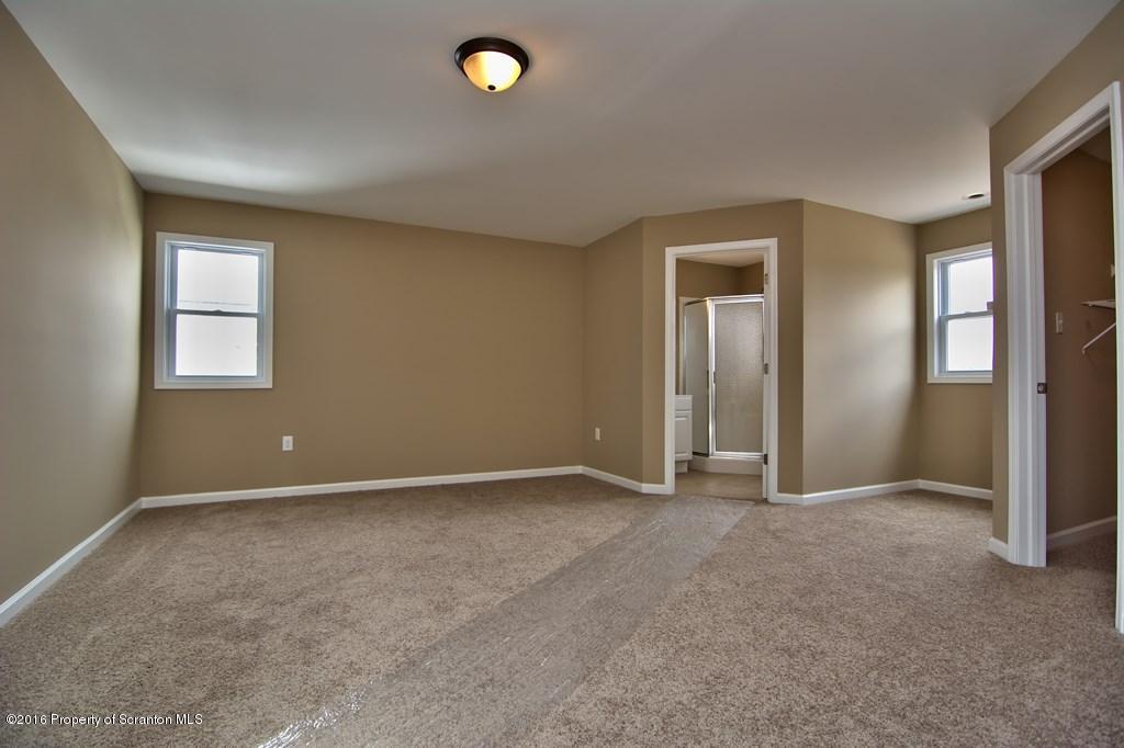 111 South Ridge Street Taylor, PA 18517 - Photo 15 of 29 Gallery Image 15