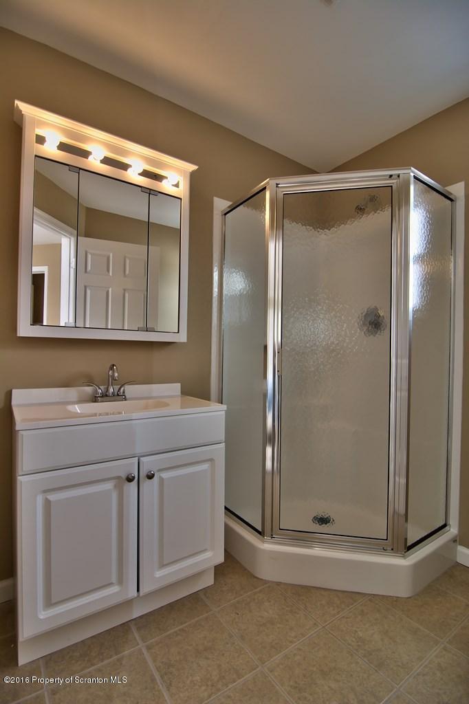111 South Ridge Street Taylor, PA 18517 - Photo 18 of 29 Gallery Image 18