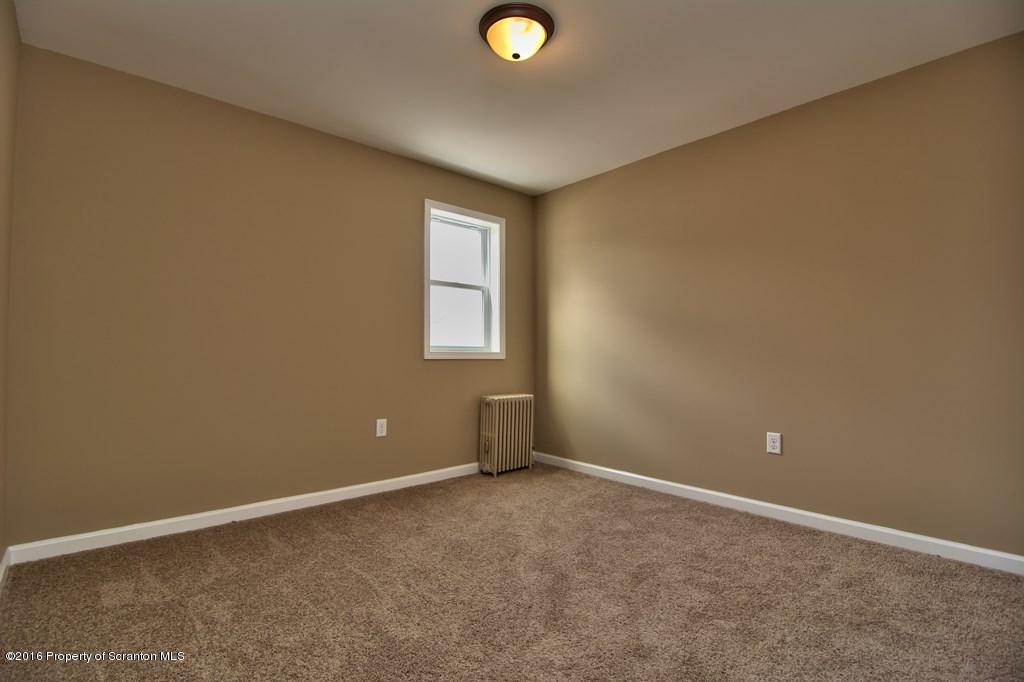 111 South Ridge Street Taylor, PA 18517 - Photo 20 of 29 Gallery Image 20