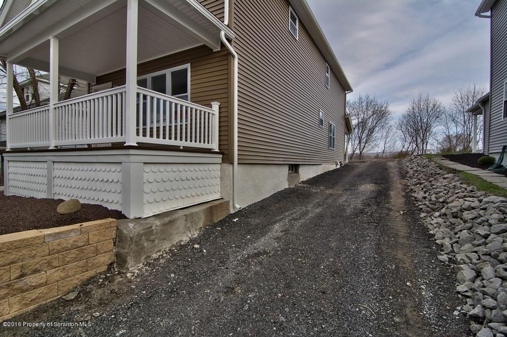 111 South Ridge Street Taylor, PA 18517 - Photo 26 of 29 Gallery Image 26