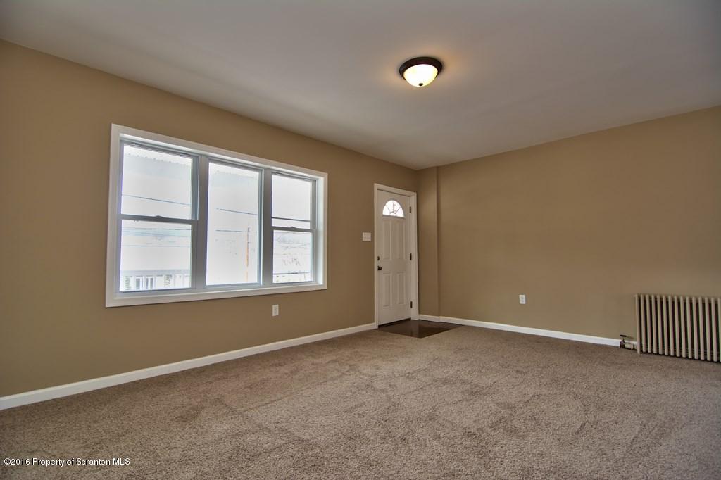 111 South Ridge Street Taylor, PA 18517 - Photo 3 of 29 Gallery Image 3