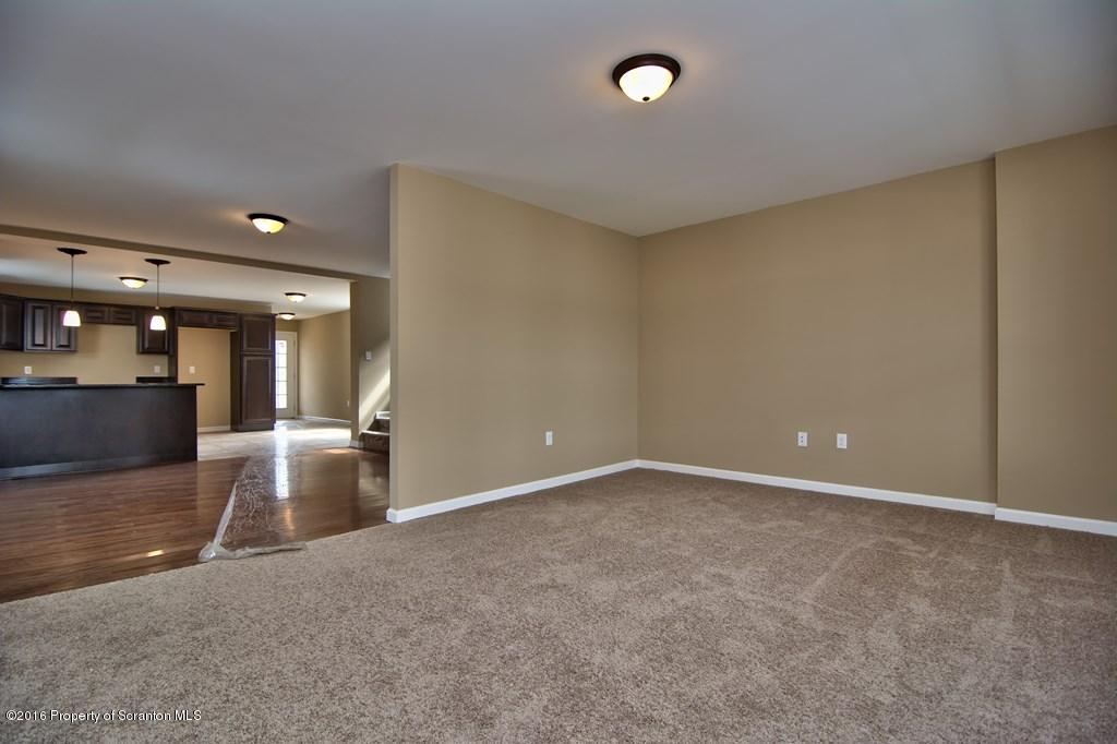111 South Ridge Street Taylor, PA 18517 - Photo 4 of 29 Gallery Image 4