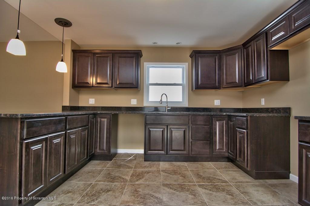 111 South Ridge Street Taylor, PA 18517 - Photo 10 of 29 Gallery Image 10