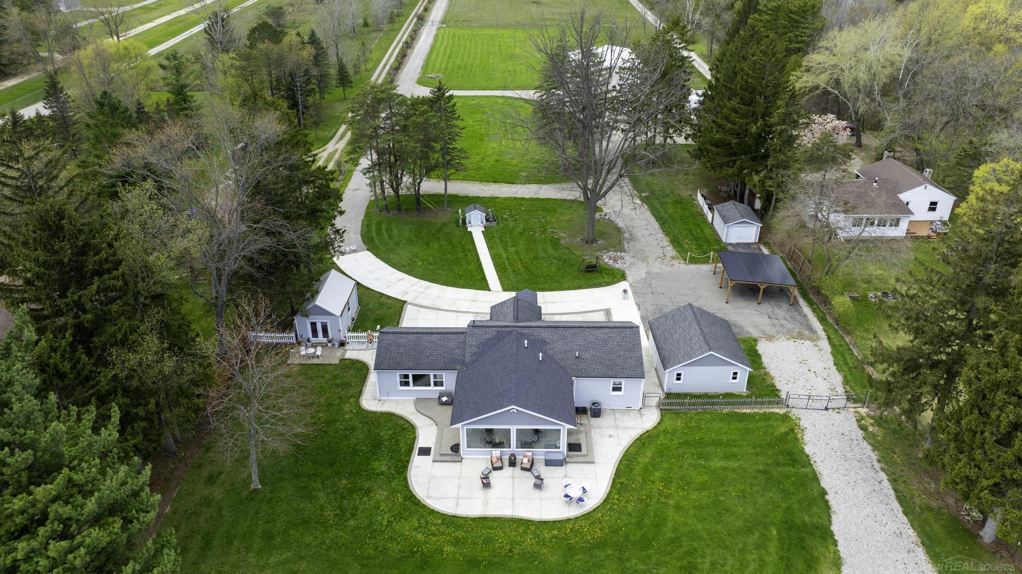 6655 Lakeshore Road Lexington, MI 48450 - Photo 3 of 99