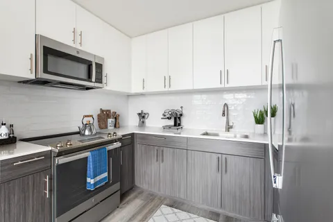 $2,538 | 413 Summit Avenue, Unit 1103, Jersey City, NJ 07306