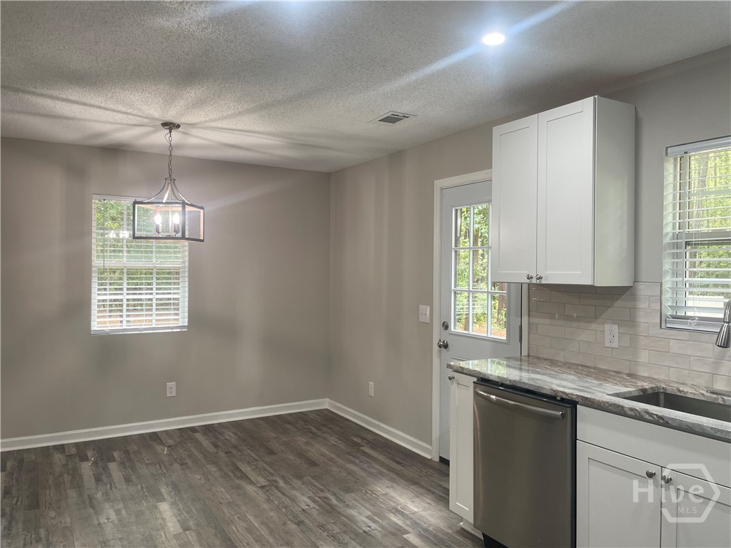 271 Thomas Circle Springfield, GA 31329 - Photo 4 of 17