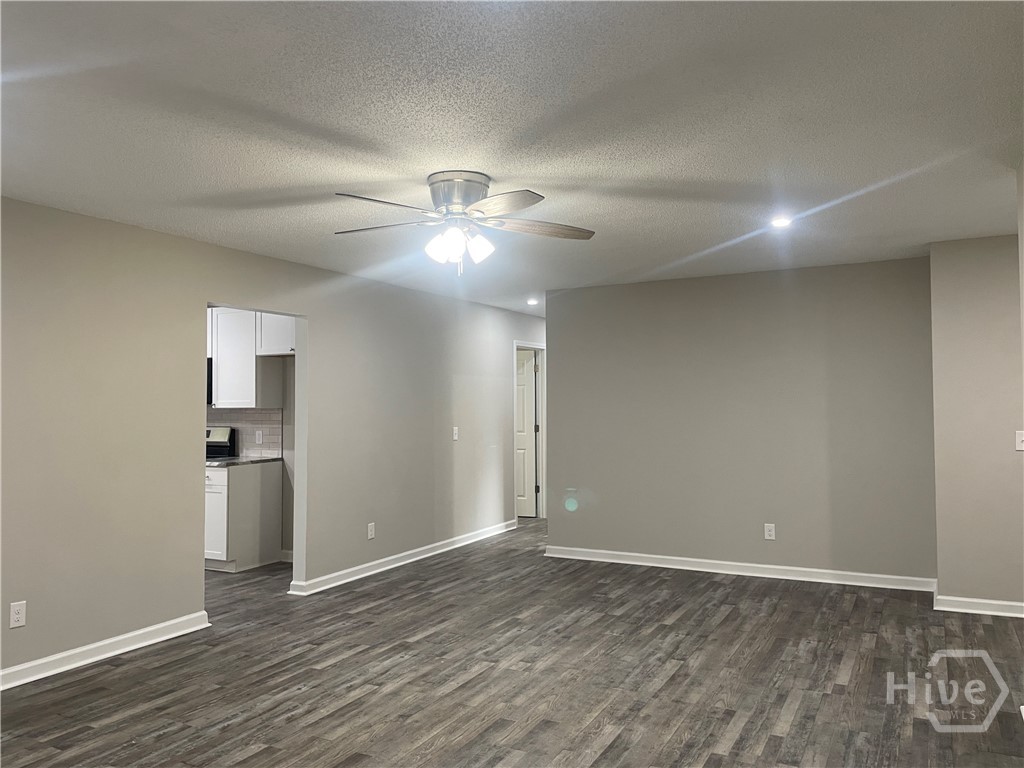 271 Thomas Circle Springfield, GA 31329 - Photo 5 of 17