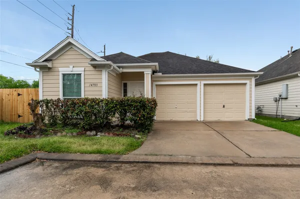 $1,950 | 14703 Briceland Springs Drive, Houston, TX 77082