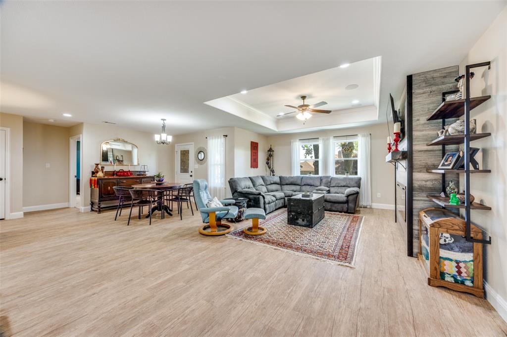 213 High Ridge Blue Ridge, TX 75424 - Photo 3 of 26