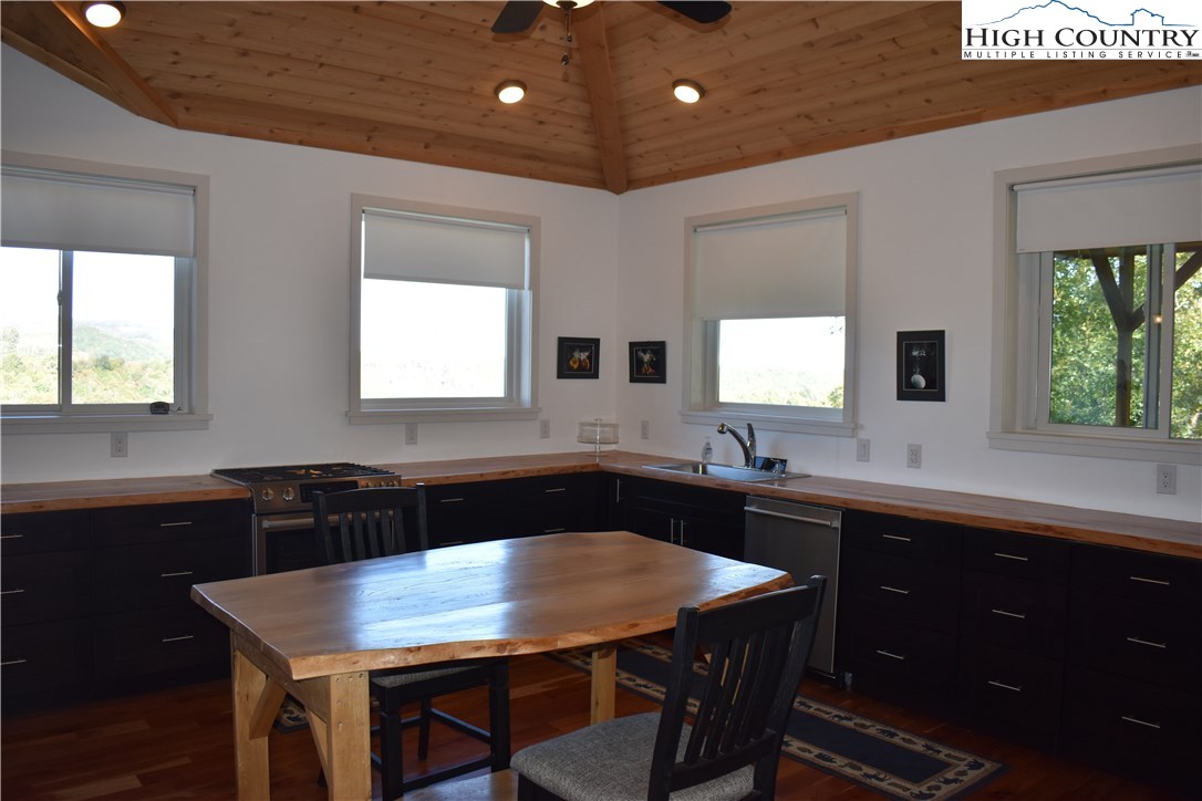 895 Little Windfall Road Lansing, NC 28643 - Photo 18 of 50