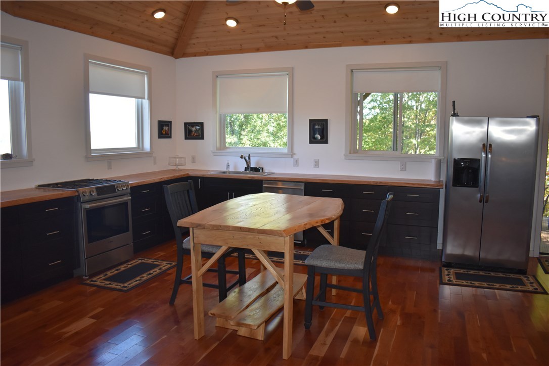 895 Little Windfall Road Lansing, NC 28643 - Photo 19 of 50