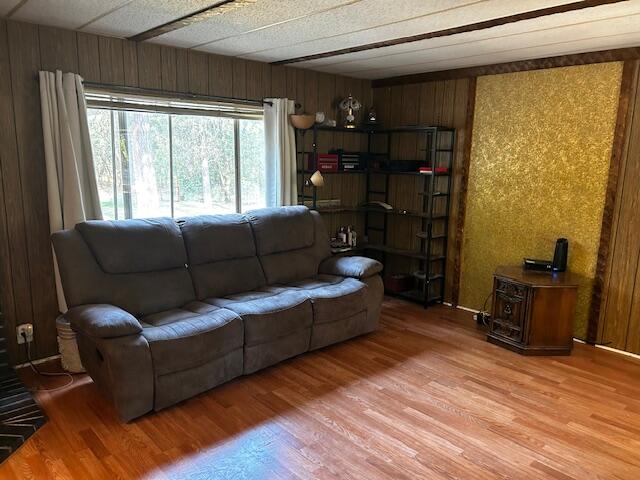 1833 Stringer Gap Road Grants Pass, OR 97527 - Photo 10 of 23 Bright and airy living room with windows on both sides