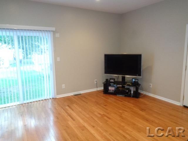 2548 Airport Road Adrian, MI 49221 - Photo 8 of 20