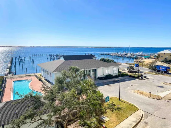 $2,250 | 10099 Nelle Avenue, Pensacola, FL 32507
