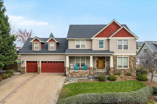 $825,000 | 637 Oak Wood, Eagle Point, OR 97524