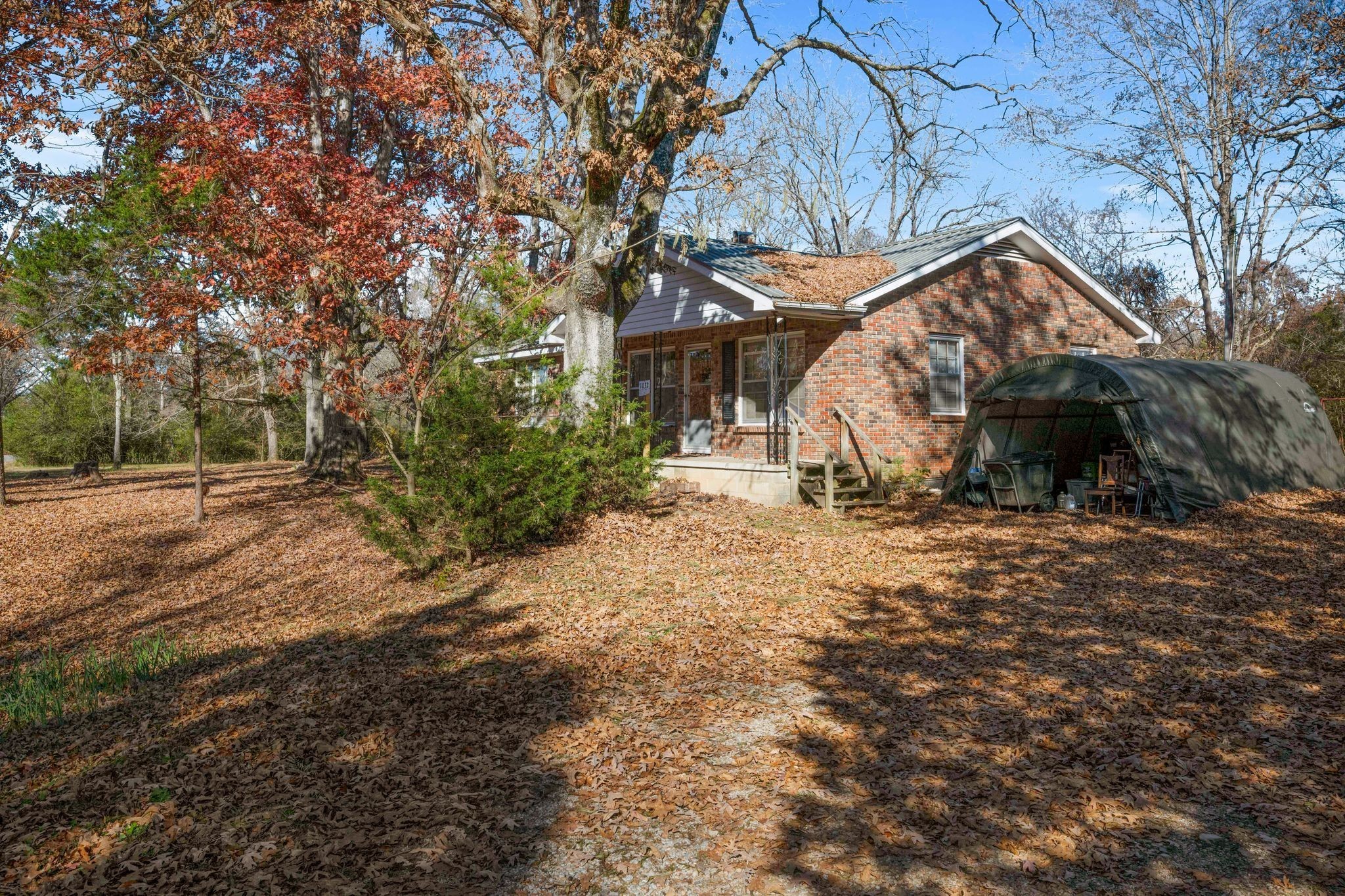 1032 Old State Rte 50 Centerville, TN 37033 - Photo 2 of 33 a view of outdoor space and yard