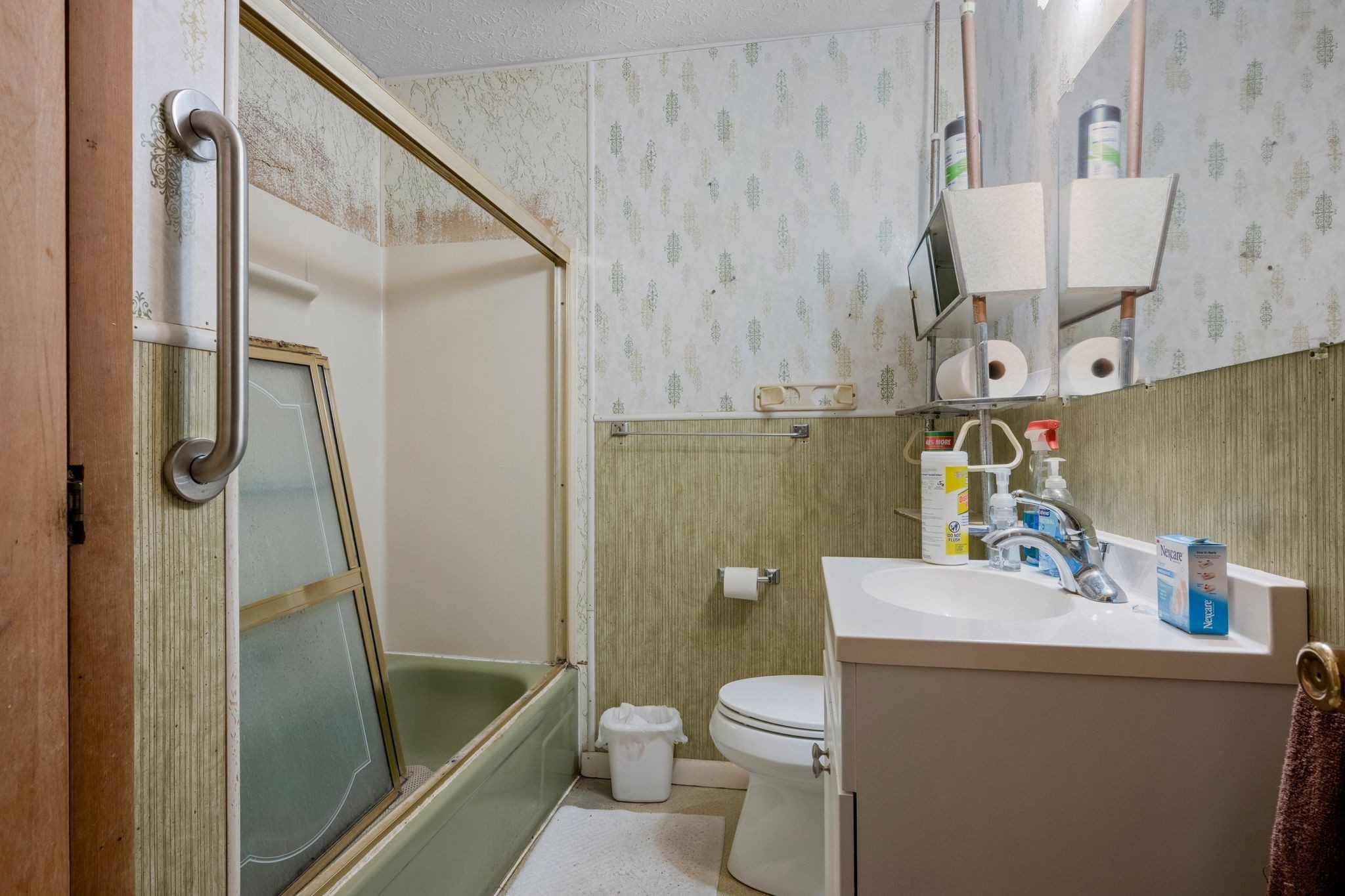 1032 Old State Rte 50 Centerville, TN 37033 - Photo 29 of 33 a bathroom with a sink a toilet and shower