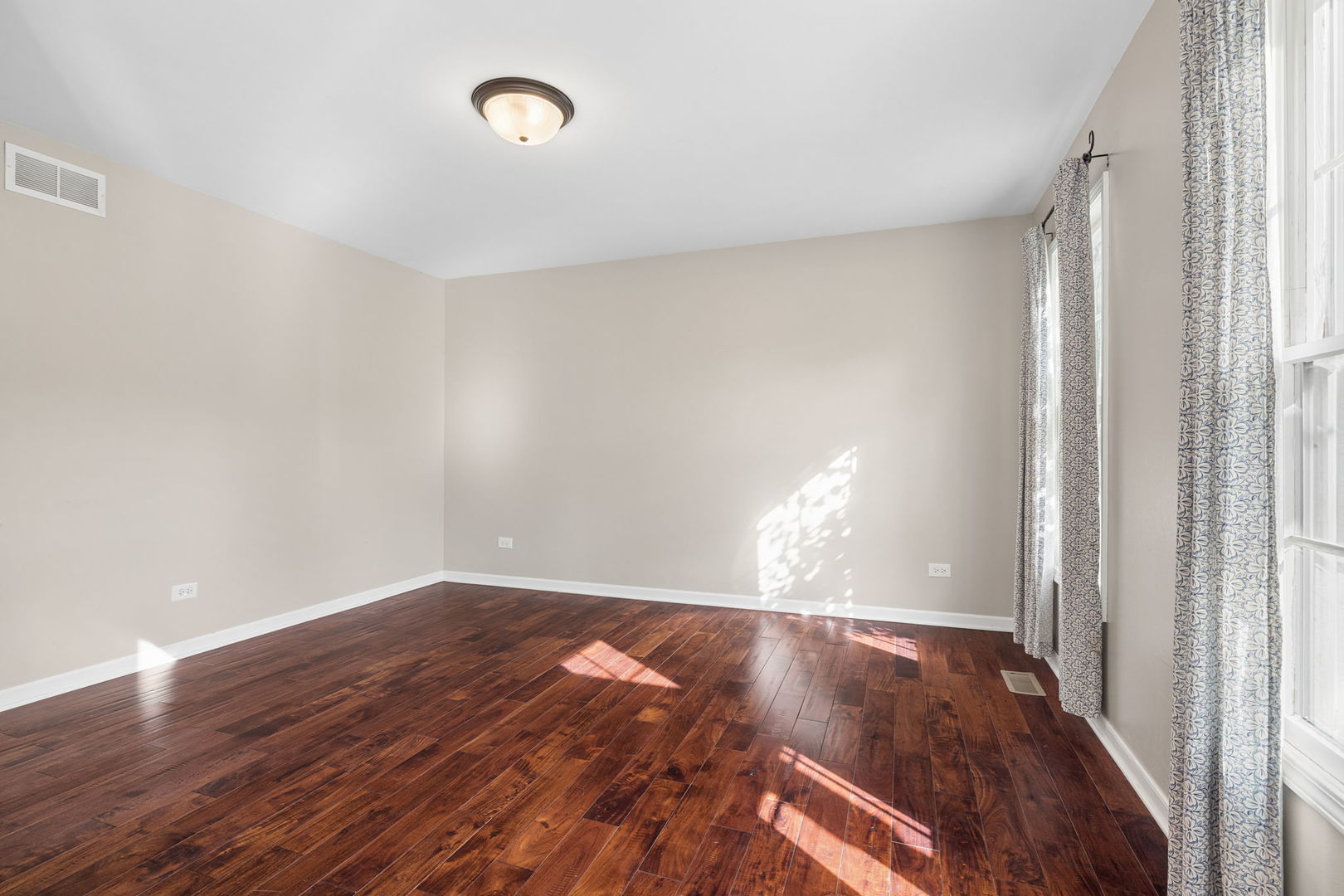 1803 Chestnut Hill Road Plainfield, IL 60586 - Photo 5 of 29 Gallery Image 5