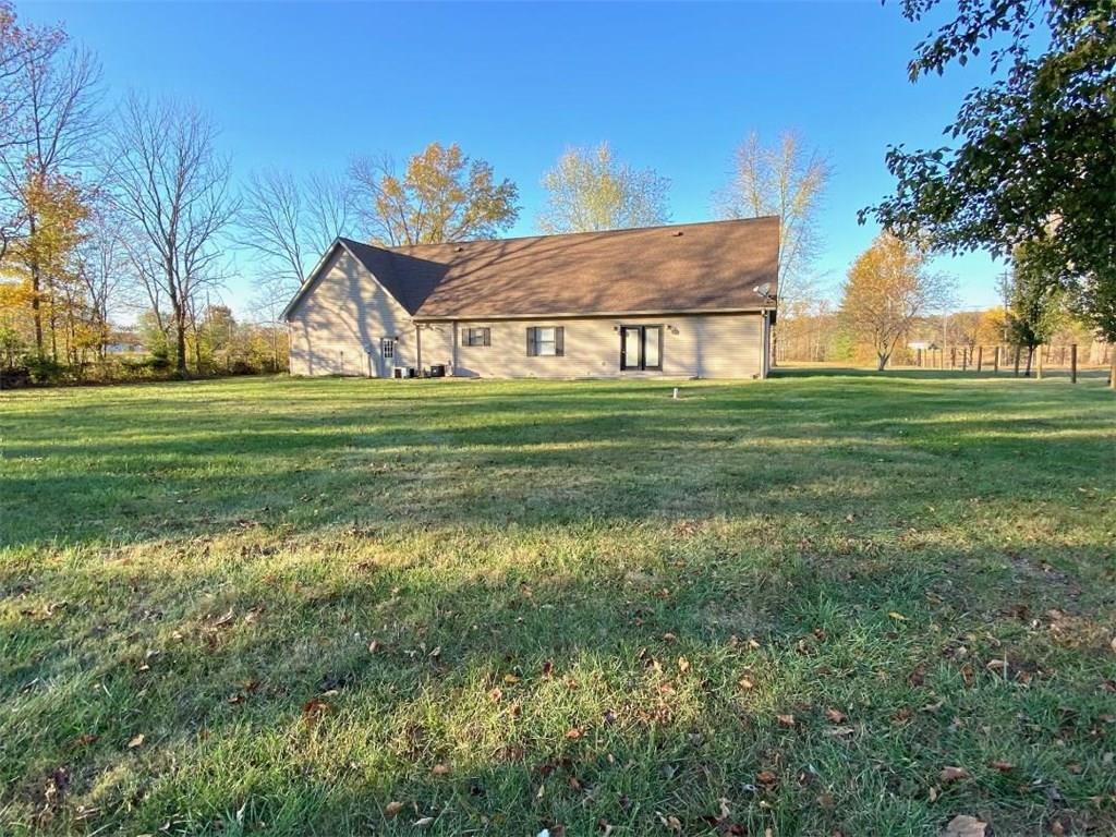7777 West Deaver Road Columbus, IN 47201 - Photo 36 of 44 Gallery Image 36