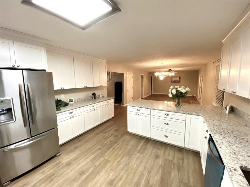 7777 West Deaver Road Columbus, IN 47201 - Photo 8 of 44 Gallery Image 8