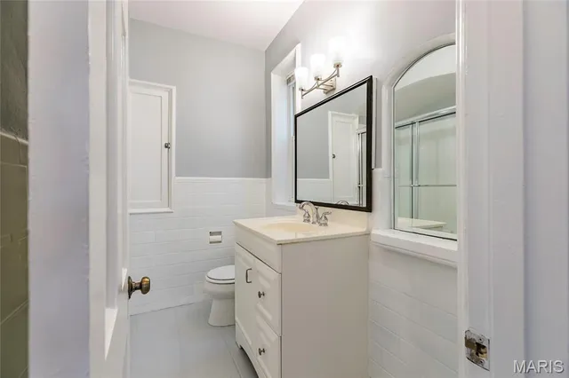 $344,900 | 7539 Oxford Drive, Unit 2W, Clayton, MO 63105