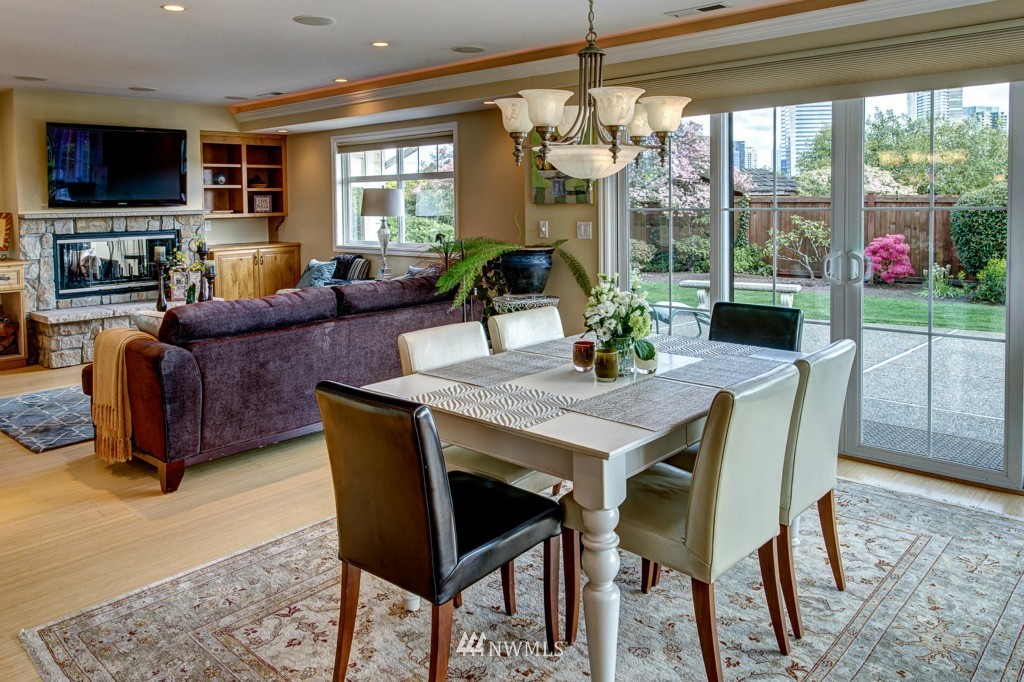9821 Hilltop Road Bellevue, WA 98004 - Photo 9 of 25 Gallery Image 9