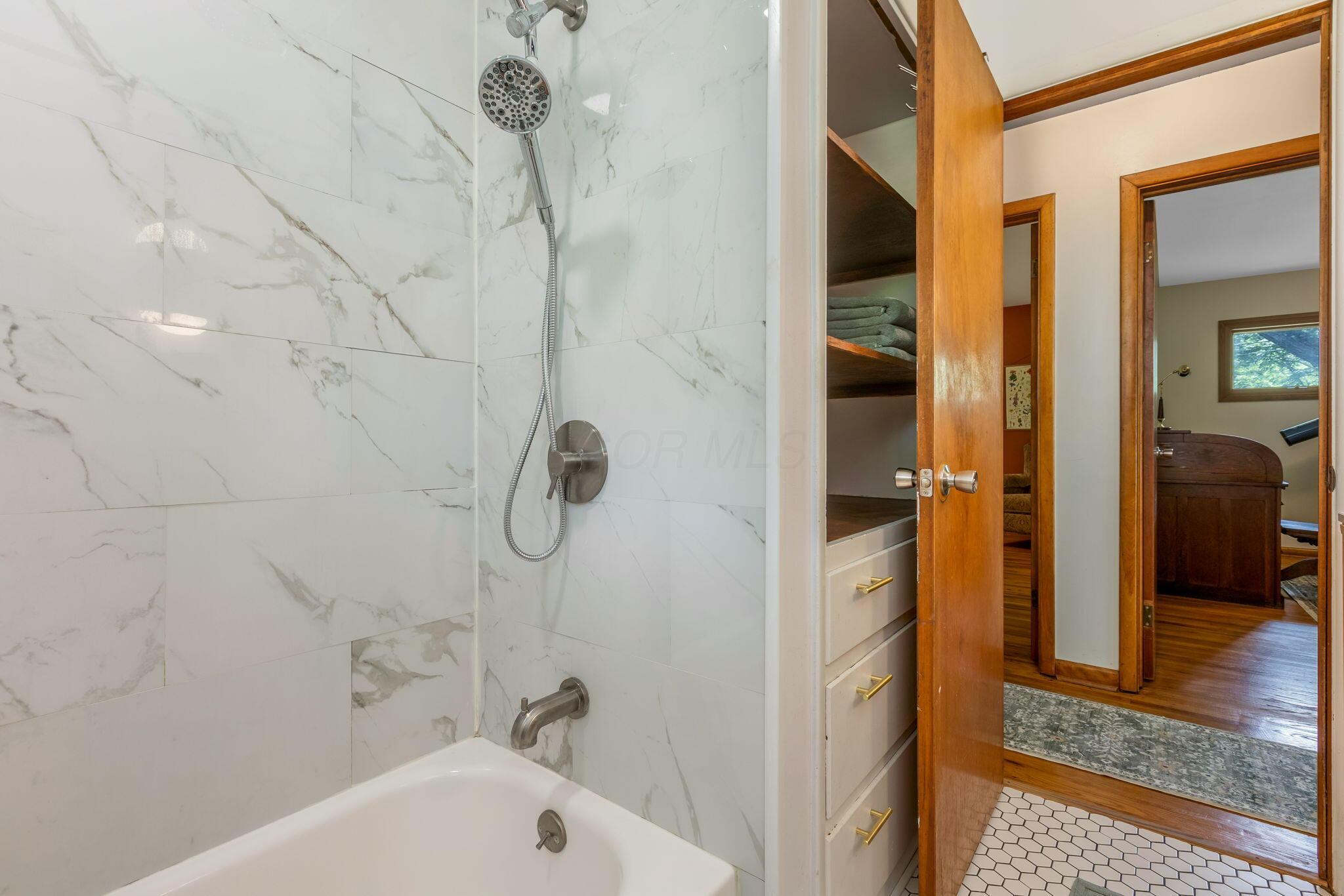 3100 Schwartz Road Columbus, OH 43232 - Photo 24 of 55 Main Full Bath