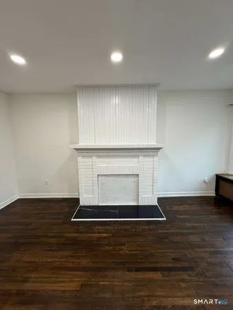 $2,000 | 33 Marion Street, Bridgeport, CT 06606