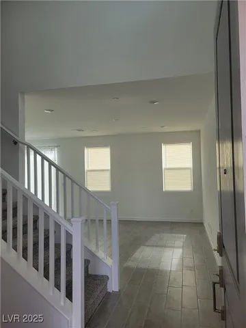 $2,350 | 187 Jaldena Lane, Henderson, NV 89011