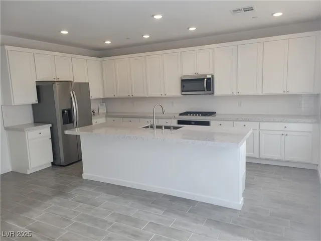 $2,350 | 187 Jaldena Lane, Henderson, NV 89011