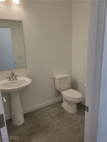 $2,350 | 187 Jaldena Lane, Henderson, NV 89011