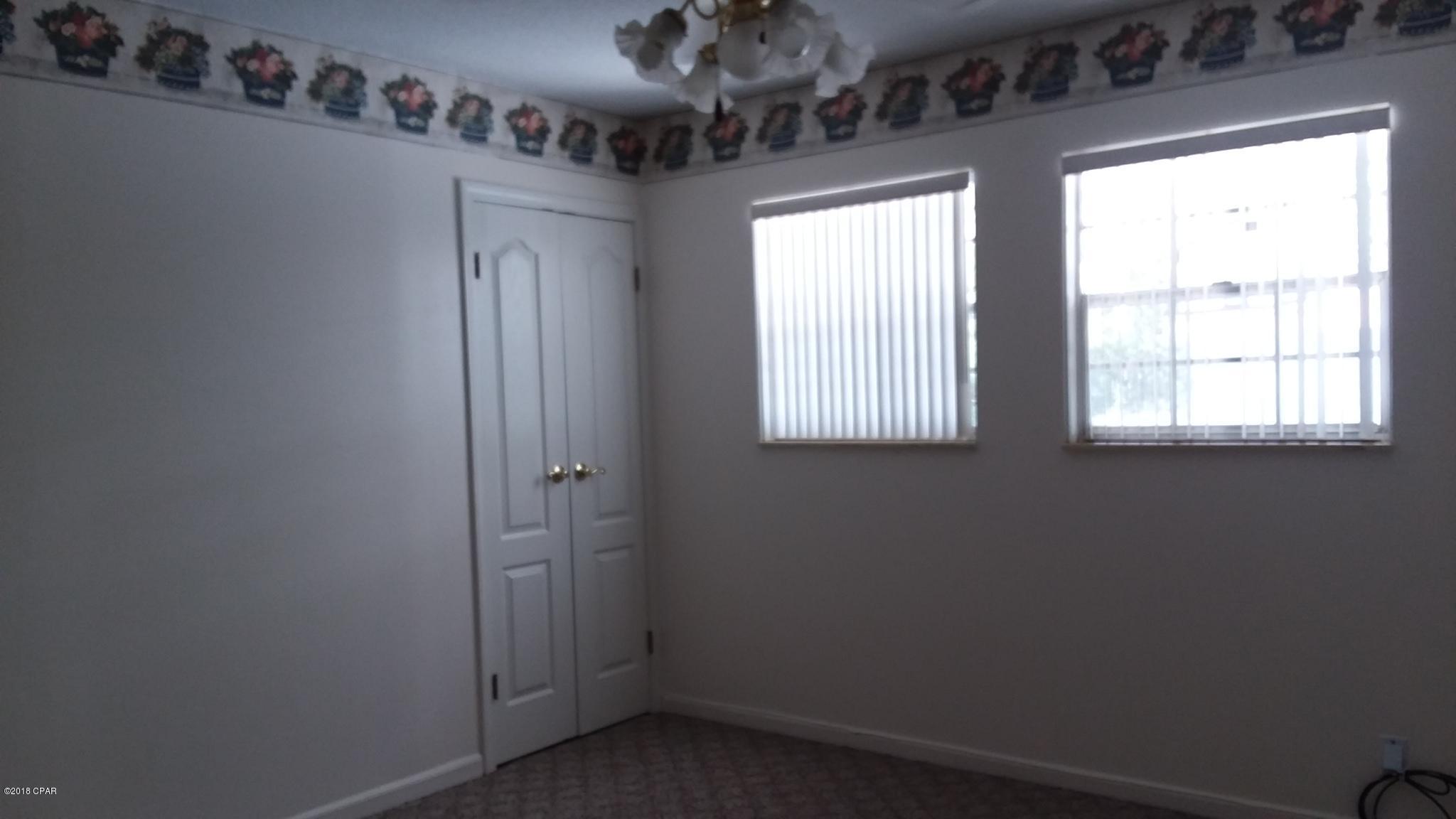 645 3rd Street Chipley, FL 32428 - Photo 16 of 33