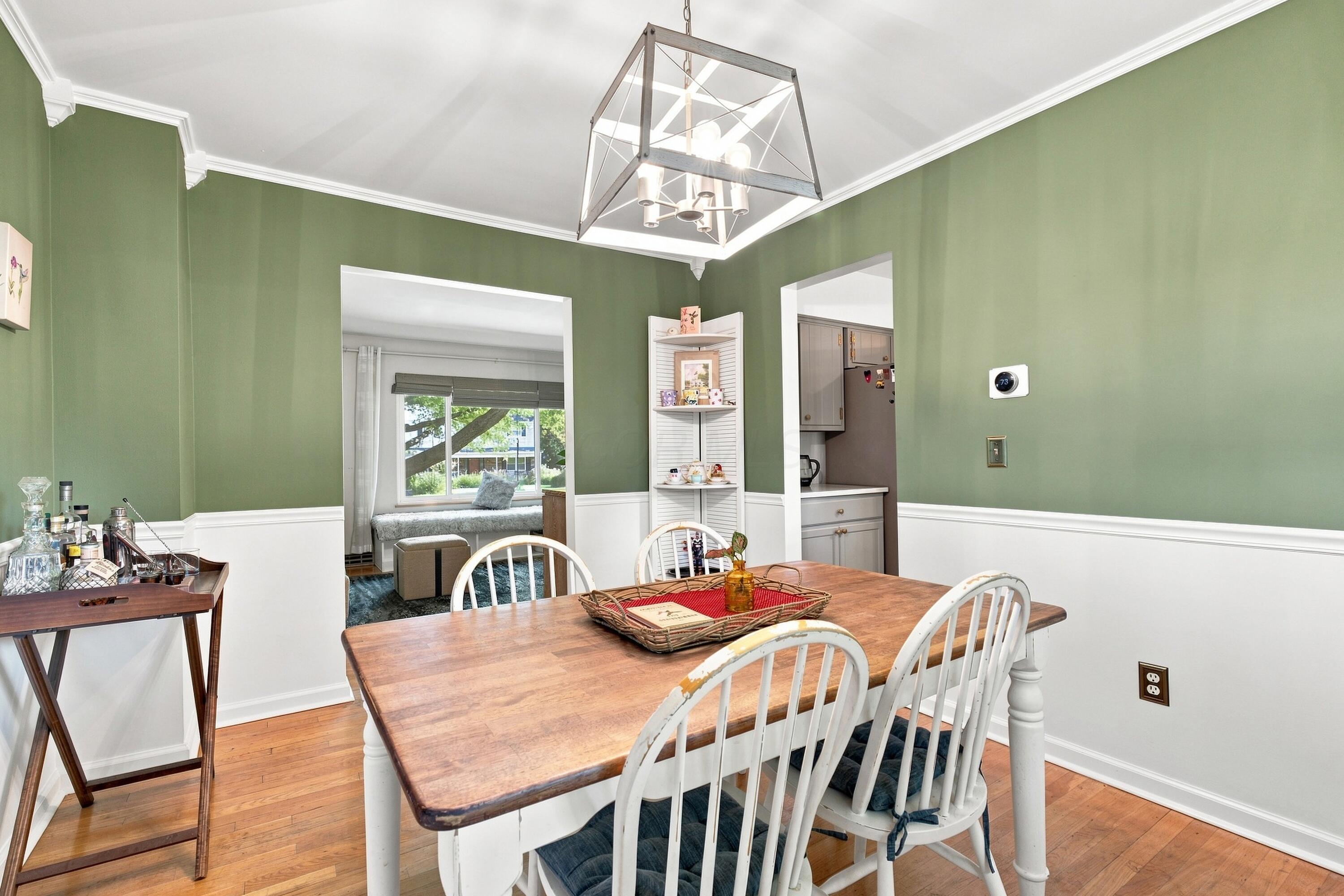 727 Old Coach Road Westerville, OH 43081 - Photo 14 of 55 Dining Room
