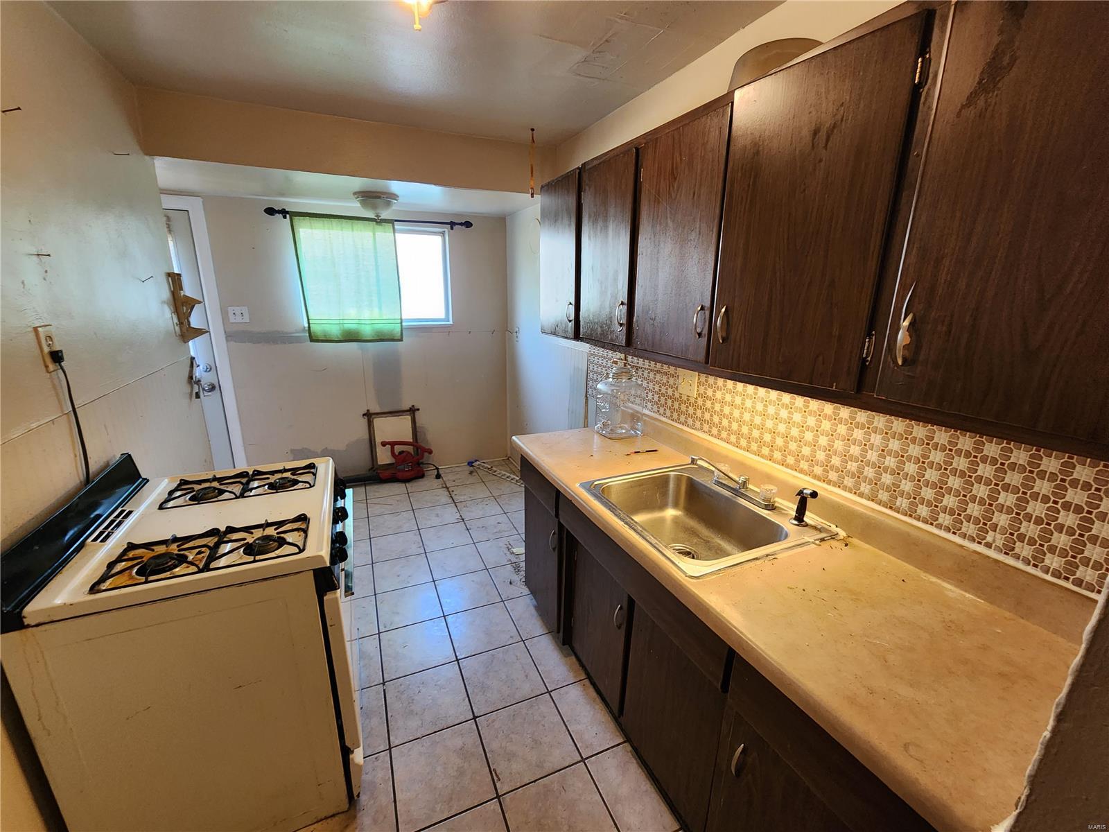 200 Glen Garry Road St. Louis, MO 63137 - Photo 8 of 15 Gallery Image 8