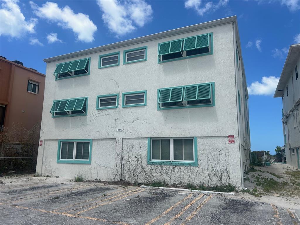 19306 Gulf Boulevard Indian Rocks Beach, FL 33785 - Photo 2 of 7
