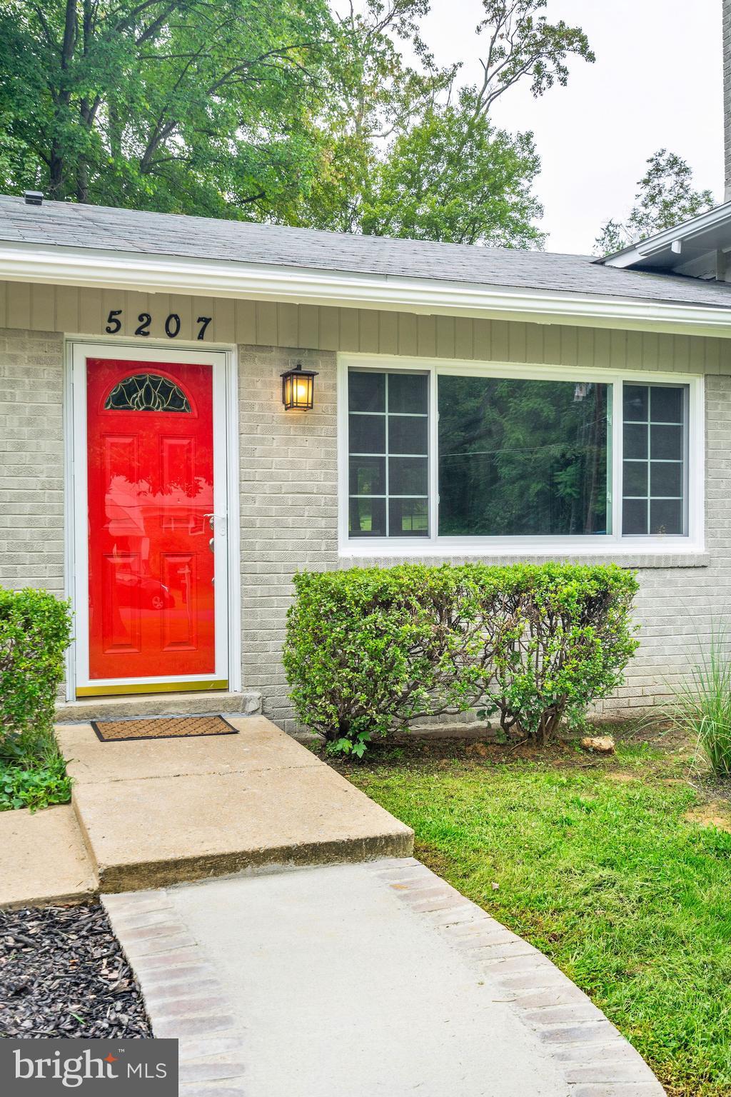 5207 Cedar Road Alexandria, VA 22309 - Photo 2 of 30 Exterior (Front)