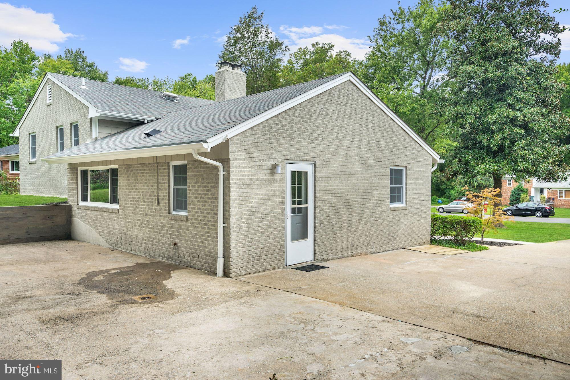 5207 Cedar Road Alexandria, VA 22309 - Photo 25 of 30 Exterior (Rear)
