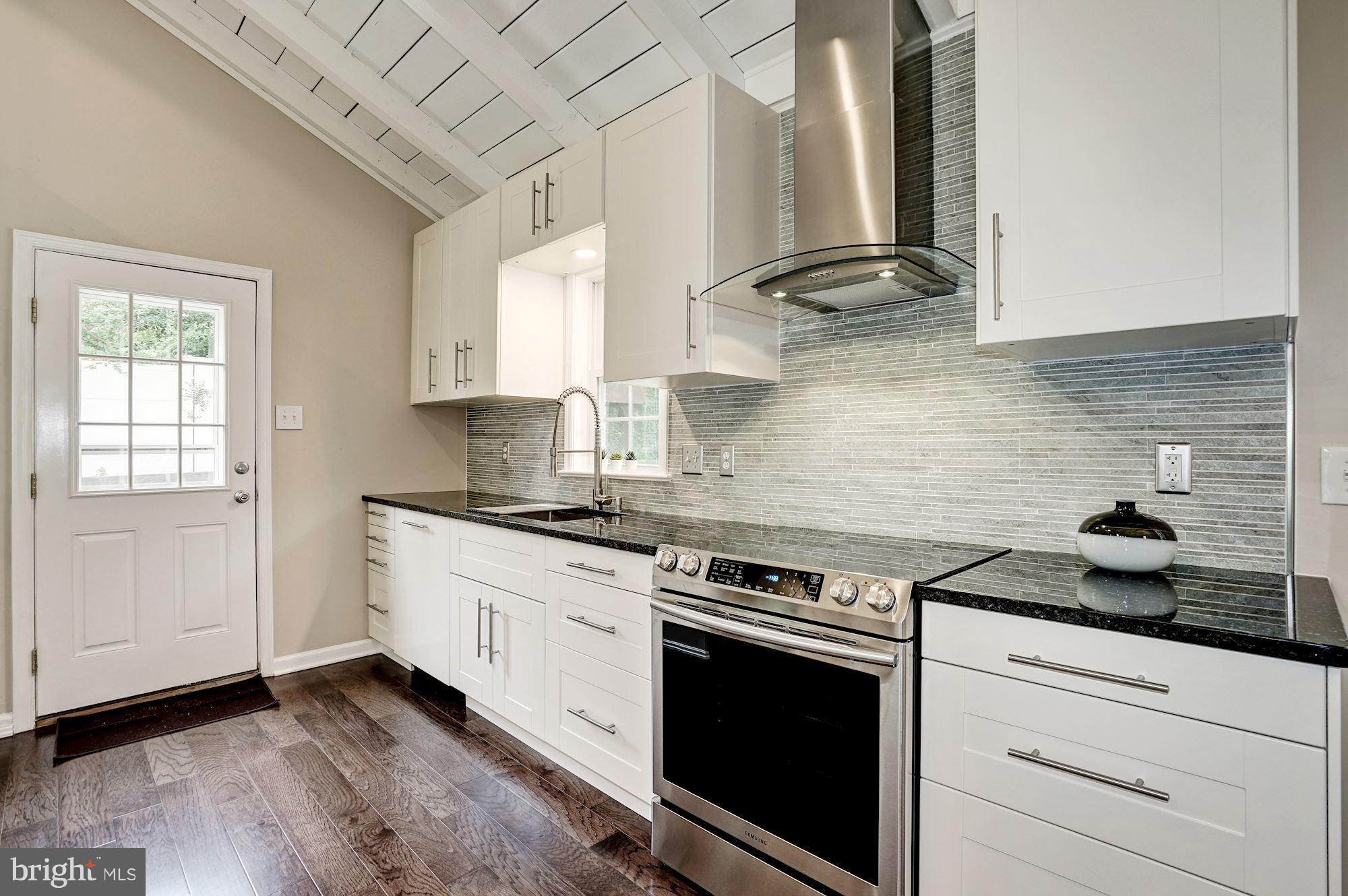 5207 Cedar Road Alexandria, VA 22309 - Photo 6 of 30 Kitchen